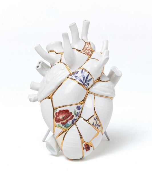 Love in Bloom Kintsugi Seletti, vista frontale con supporto da appoggio