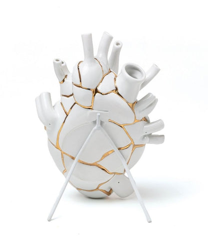 Love in Bloom Kintsugi Seletti, vista posteriore con supporto da appoggio
