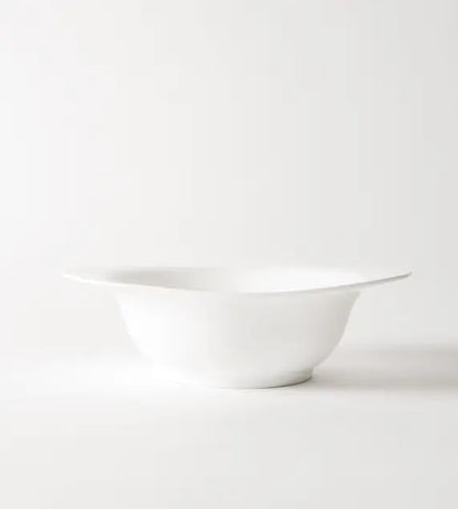 Insalatiera ovale KnIndustrie Reggia in porcellana Fine Bone China bianca – vista laterale