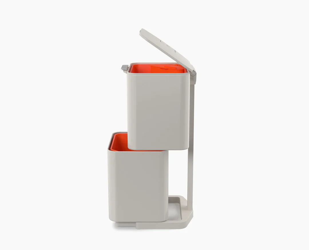 Pattumiera Joseph Joseph Totem Max 40L vista dettaglio design verticale