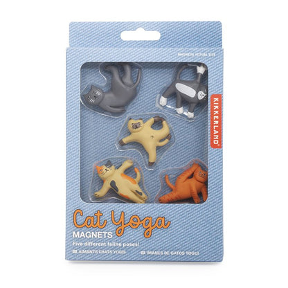 1. Kikkerland Cat Yoga Magnets set di 5 magneti nella confezione originale