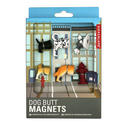 Foto principale: Kikkerland Dog Butt Magnets set di 6 magneti con cinque cani visti da dietro e idrante rosso