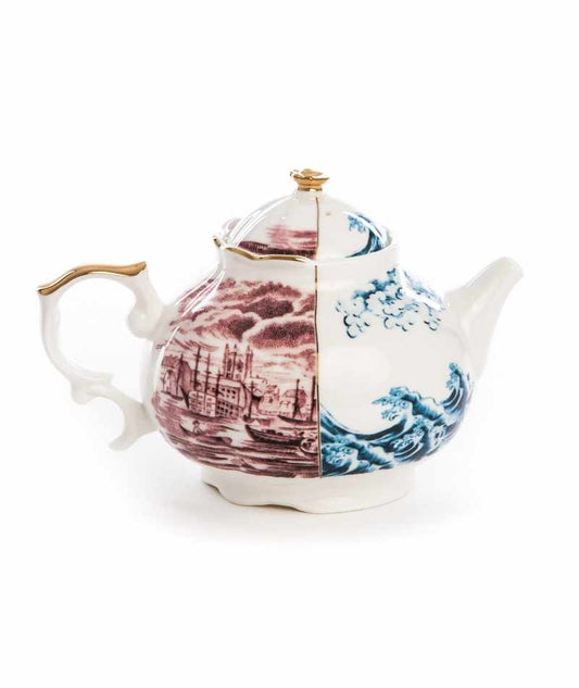 Teiera Smeraldina Seletti Hybrid con decoro bordeaux e blu, vista frontale