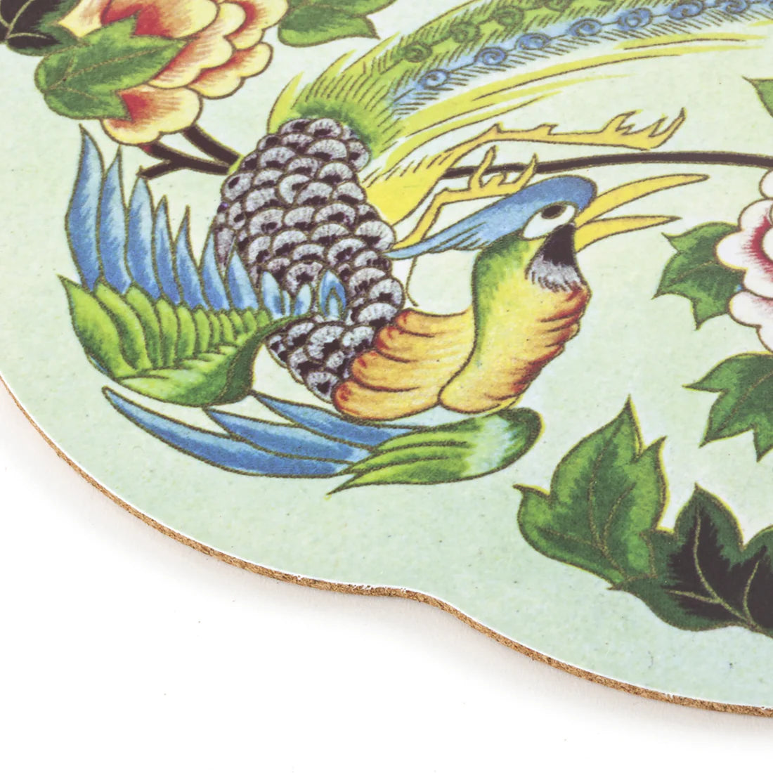 Dettaglio dell’uccello e dei fiori sulla tovaglietta Teodora Seletti Hybrid