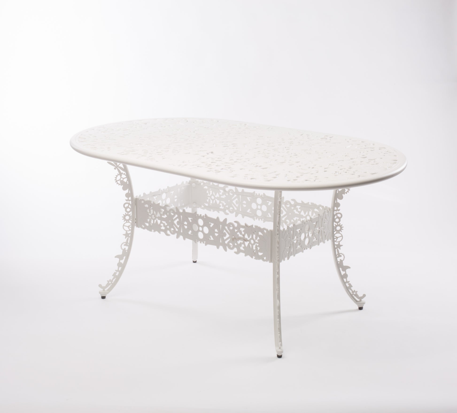 seletti-industry-collection-tavolo-ovale-2