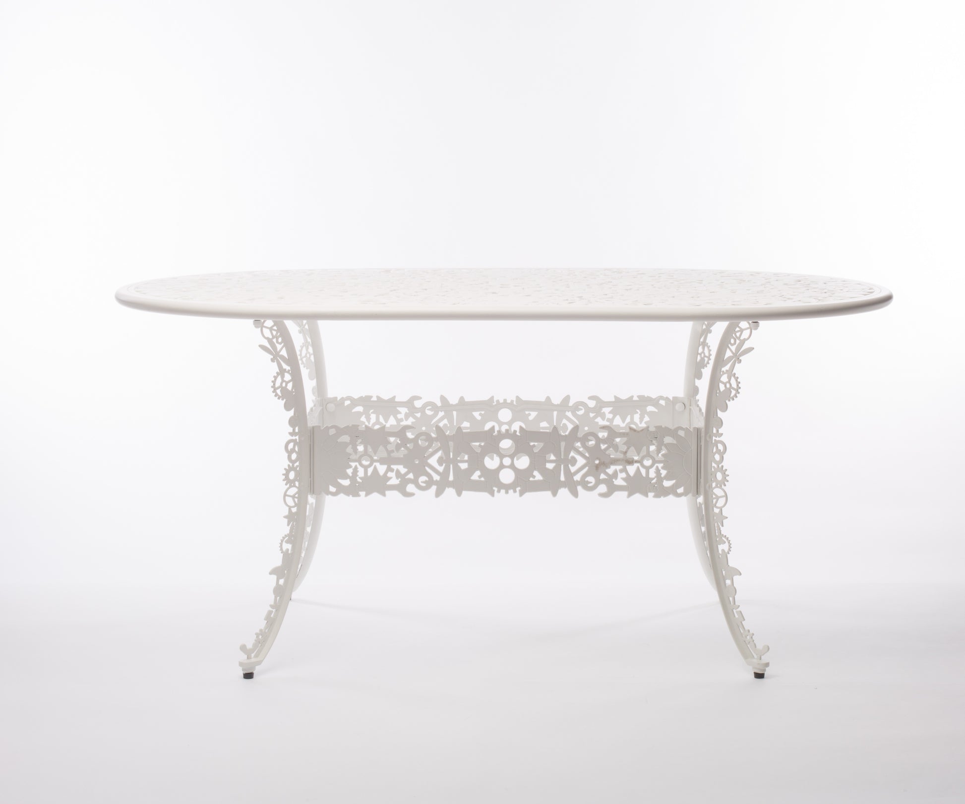 seletti-industry-collection-tavolo-ovale-3