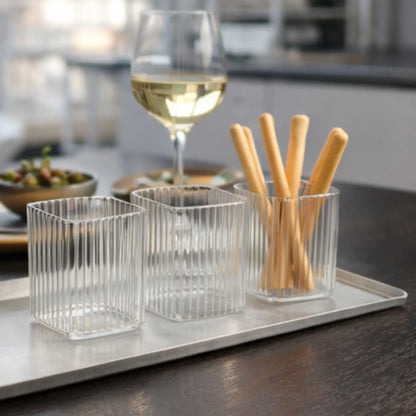Set aperitivo KnIndustrie con 6 bicchieri Groove e vassoio Storm