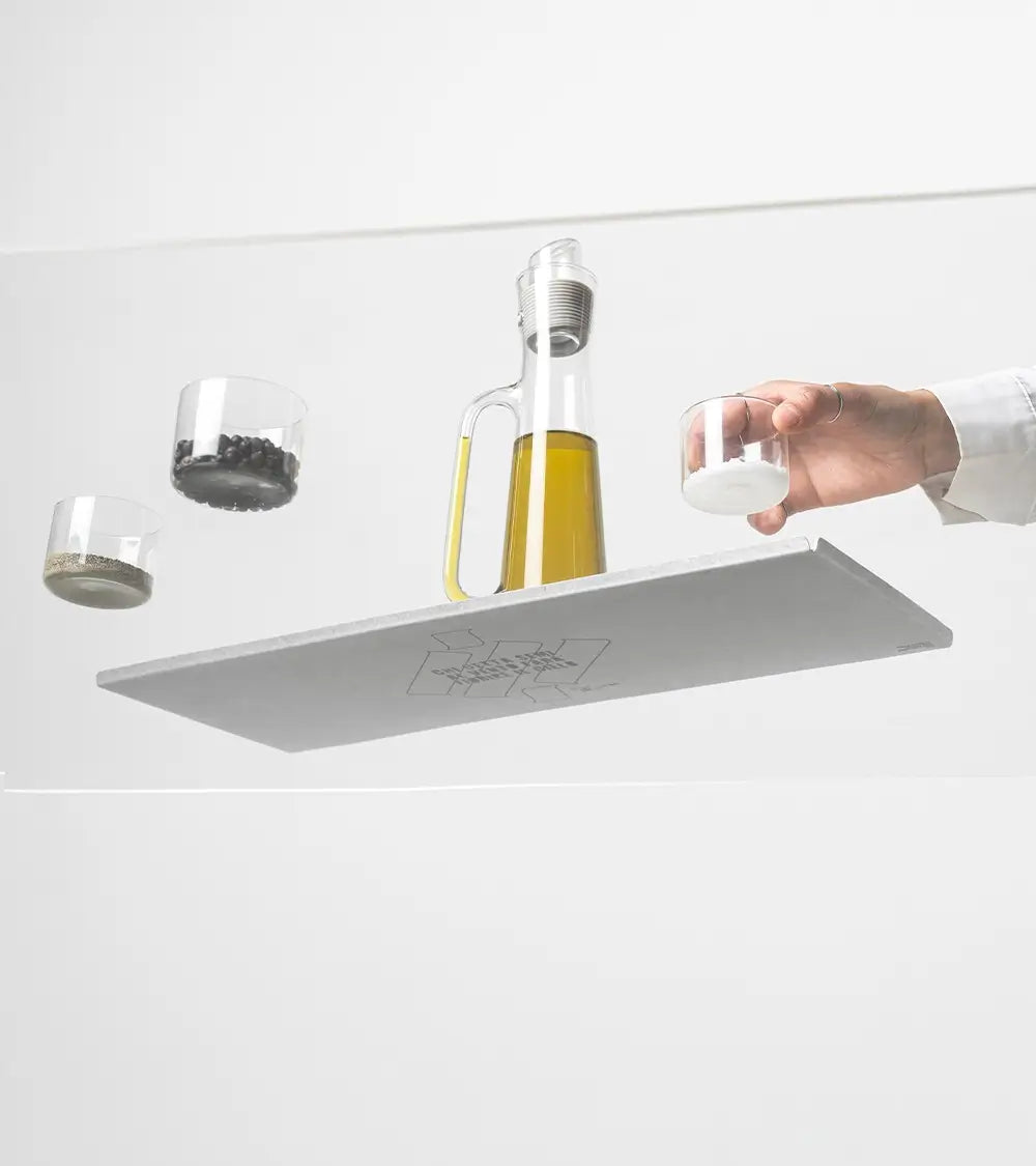 Set aperitivo KnIndustrie con 6 bicchieri Groove e vassoio Storm