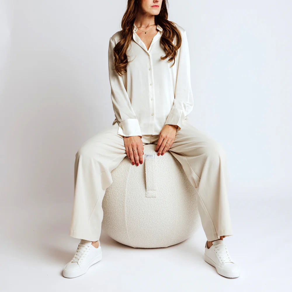 VLUV BOL DIVA Bouclé – palla da seduta con base integrata, vista laterale