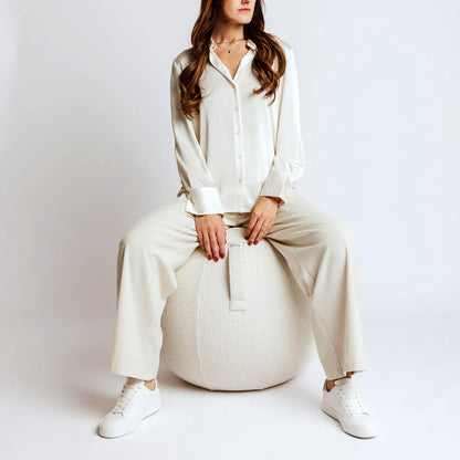 VLUV BOL DIVA Bouclé – palla da seduta con base integrata, vista laterale